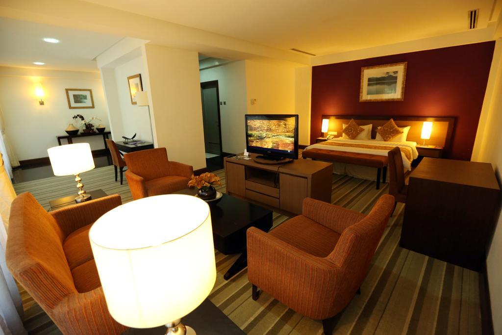 Puri Pujangga Hotel บางี ภายนอก รูปภาพ